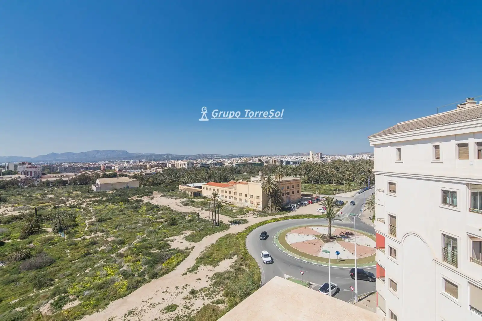 Vista exterior de Ático en venta en Elche / Elx con Aire acondicionado, Calefacción y Terraza
