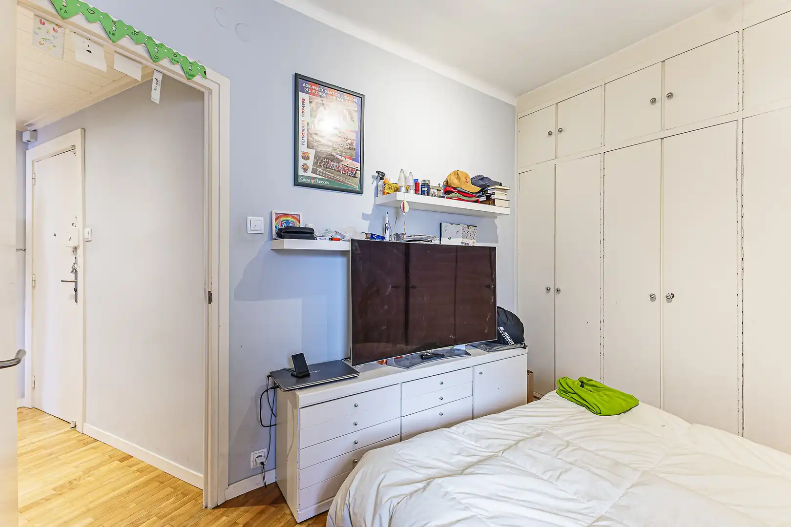 Schlafzimmer von Dachboden zum Verkauf in Barcelona mit Klimaanlage, Heizung und Parkett