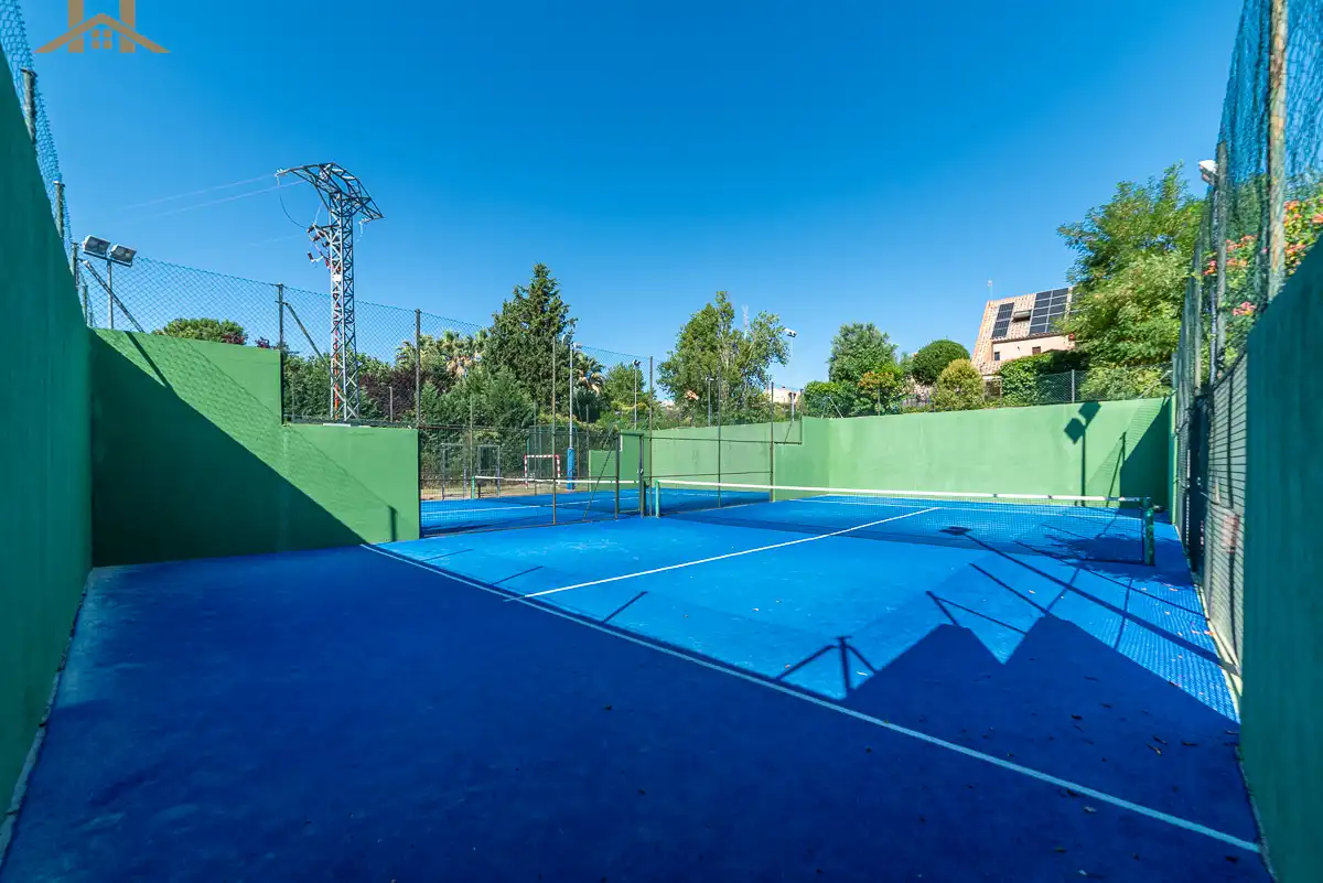 Terrace of Detached homes for sale in Villanueva del Pardillo  with Air Conditioner, Heating and Private garden