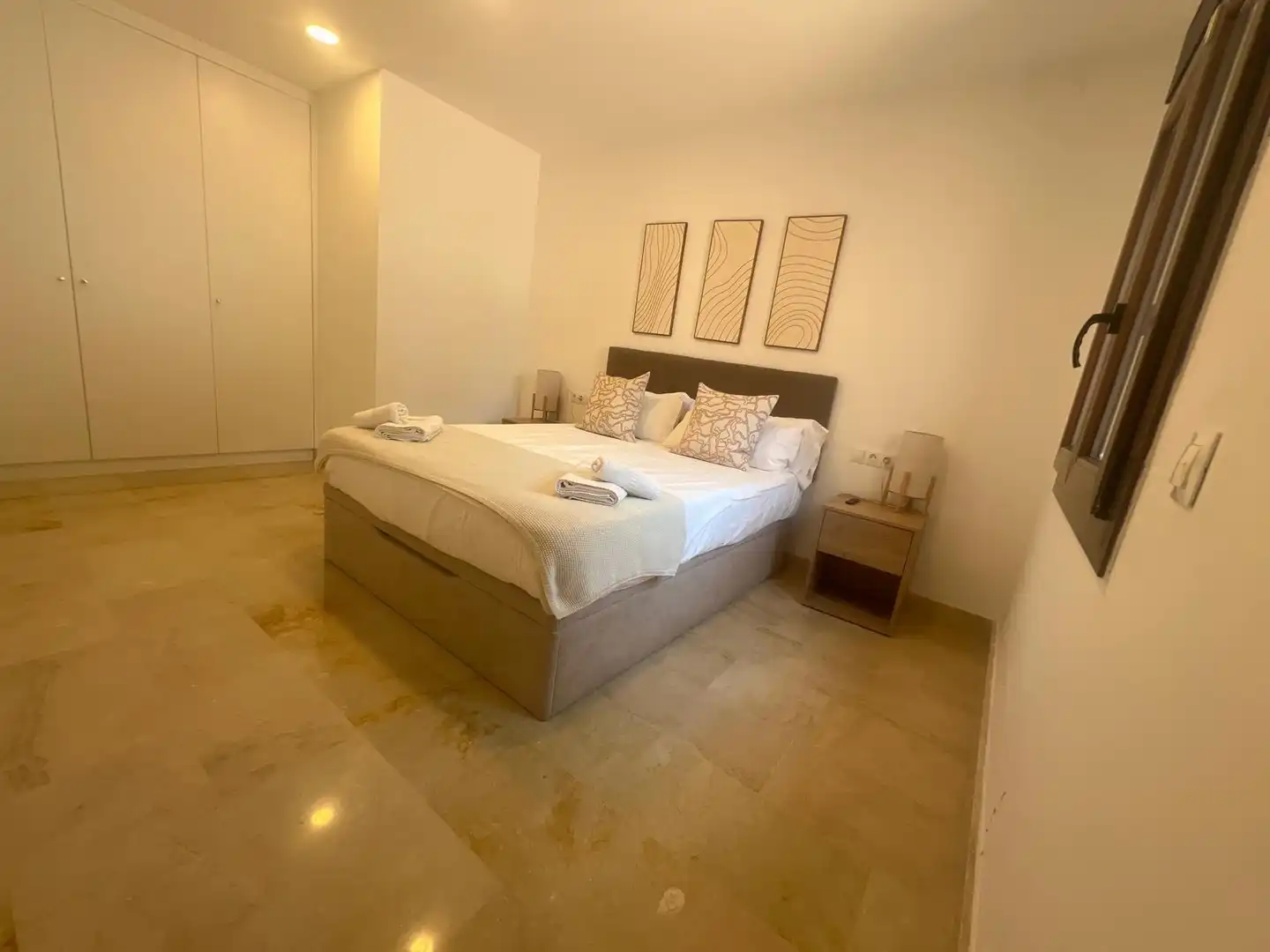 Dormitori de Casa o xalet en venda en Benalmádena amb Aire condicionat, Jardí privat i Terrassa
