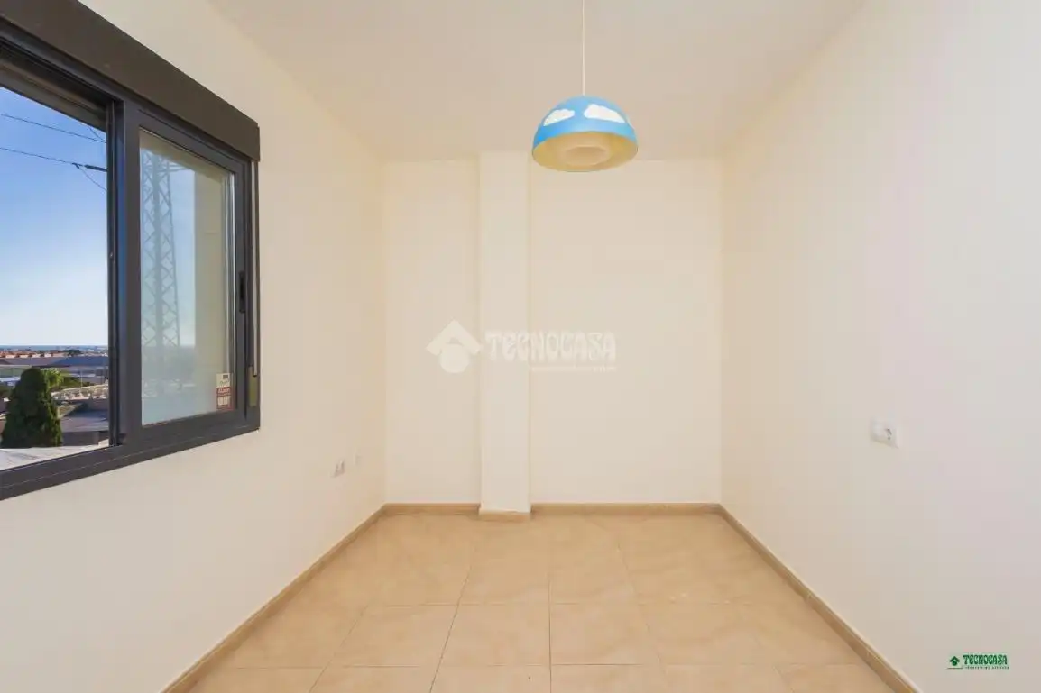 Habitación de Piso en venta en Costacabana - Loma Cabrera