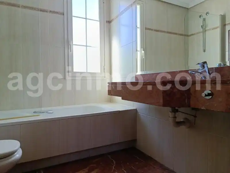 Baño de Casa o chalet en venta en Simancas, Valladolid