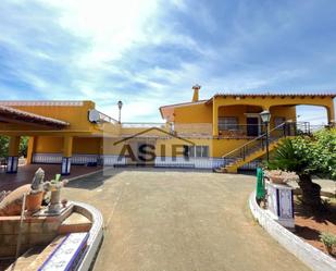 Vista exterior de Casa o xalet en venda en Alzira amb Aire condicionat, Terrassa i Piscina