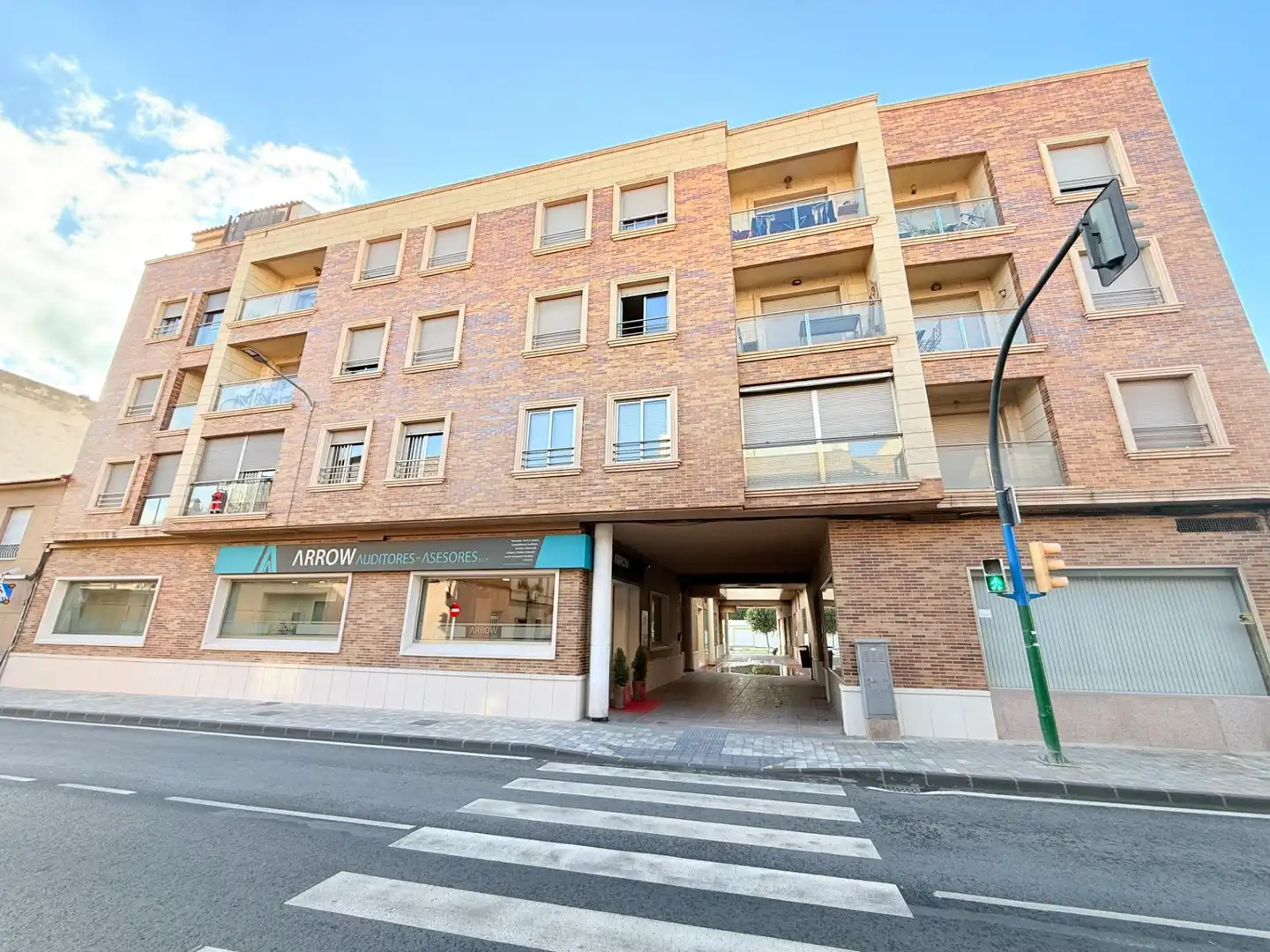 Außenansicht von Wohnung zum Verkauf in Santomera mit Terrasse, Abstellraum und Balkon