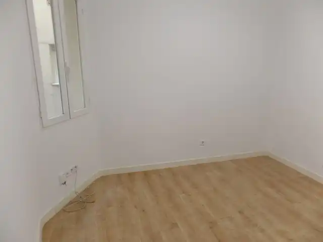 Habitación de Piso en venta en Madrid con Calefacción, Horno y Lavadora