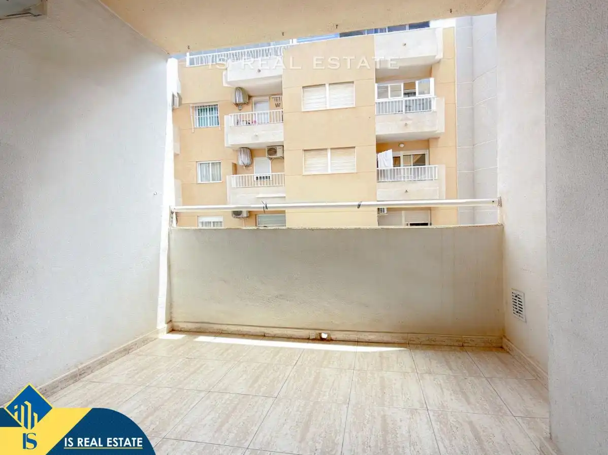 Vista exterior de Apartament en venda en Torrevieja amb Aire condicionat, Calefacció i Terrassa