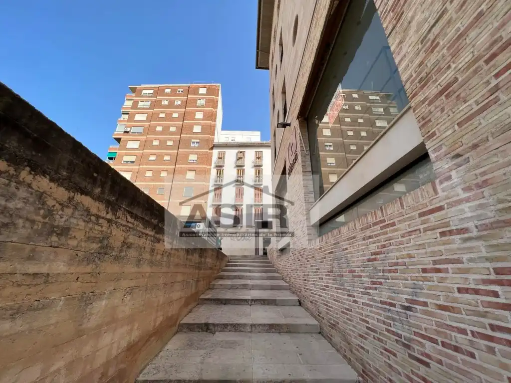 Exterior view of Commercial properties for rent in Alzira
