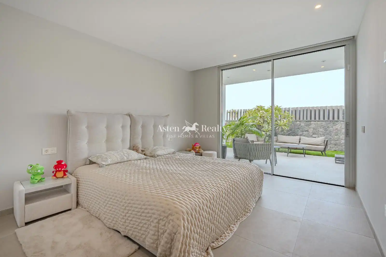 Bedroom of Houses for sale in Adeje  with Air Conditioner, Terrace and Swimming Pool
