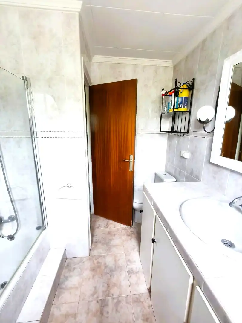 Bany de Casa o xalet en venda en Lliçà d'Amunt amb Aire condicionat, Jardí privat i Terrassa