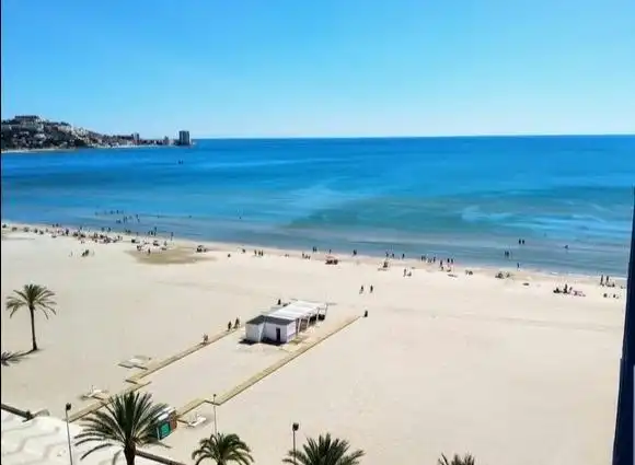 Außenansicht von Einfamilien-Reihenhaus zum Verkauf in Cullera mit Klimaanlage, Terrasse und Möbliert