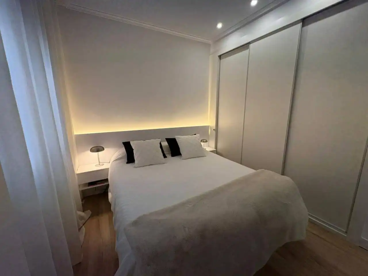 Habitación de Dúplex en venta en  Logroño con Calefacción y Trastero