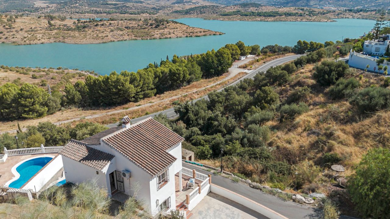 Exterior view of Houses for sale in Viñuela  with Air Conditioner and Swimming Pool