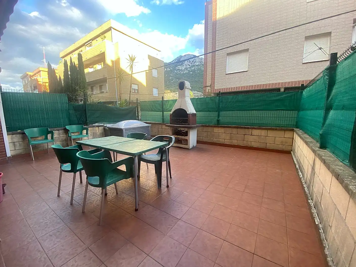 Terrasse von Maisonette zum Verkauf in Castro-Urdiales mit Heizung, Privatgarten und Terrasse