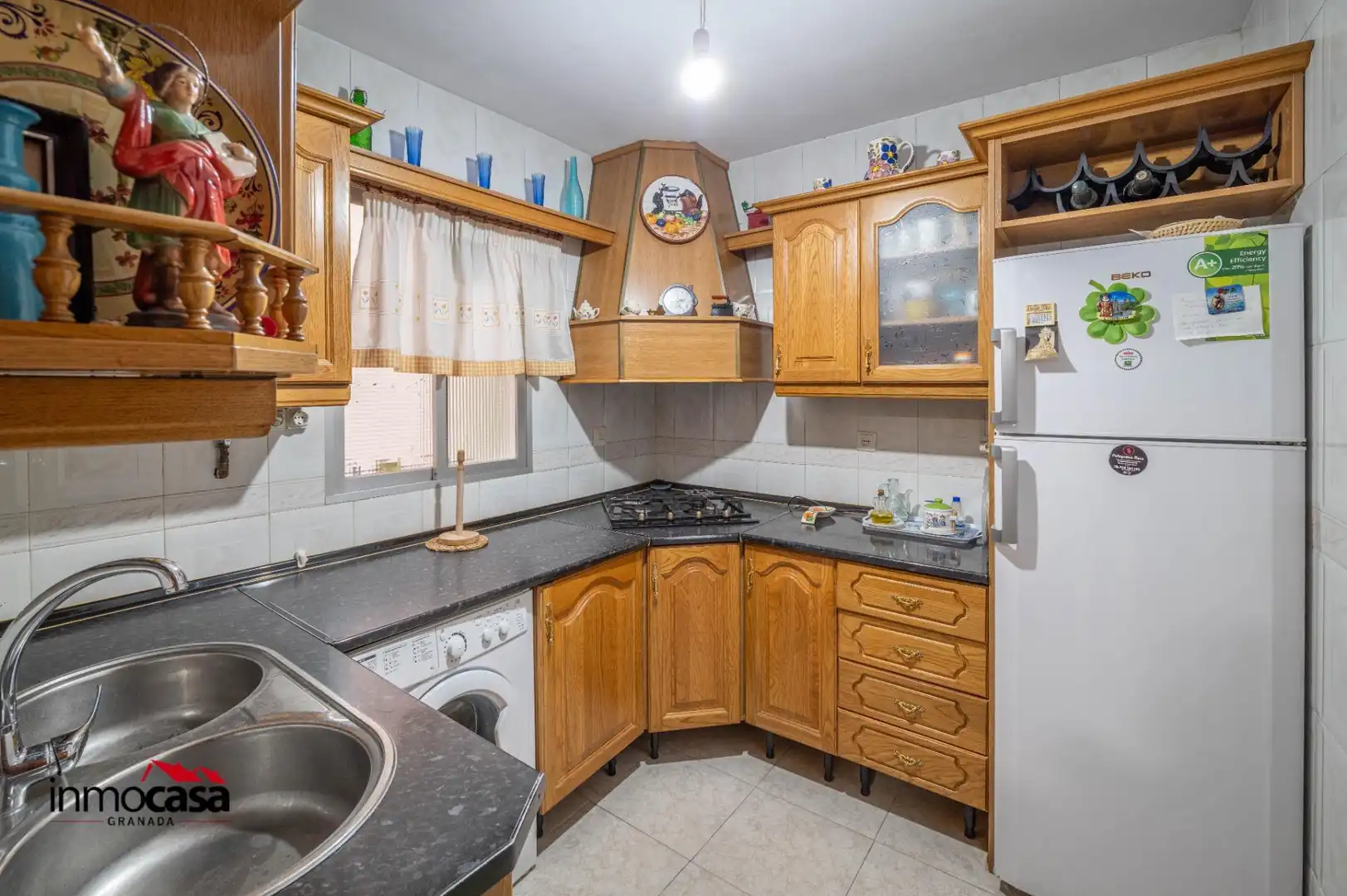 Küche von Wohnung zum Verkauf in Granada mit Klimaanlage und Möbliert
