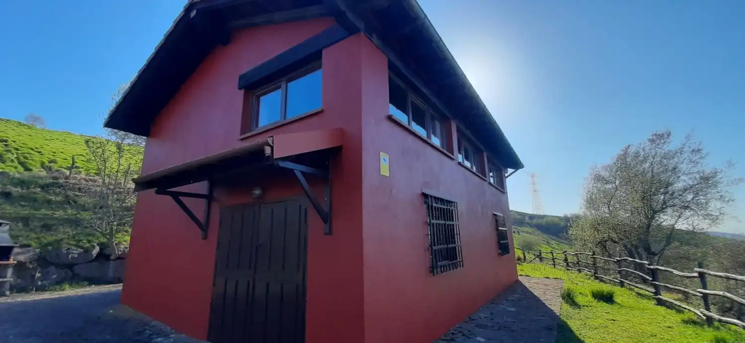 Vista exterior de Casa o chalet en venta en Solórzano con Calefacción, Trastero y Amueblado
