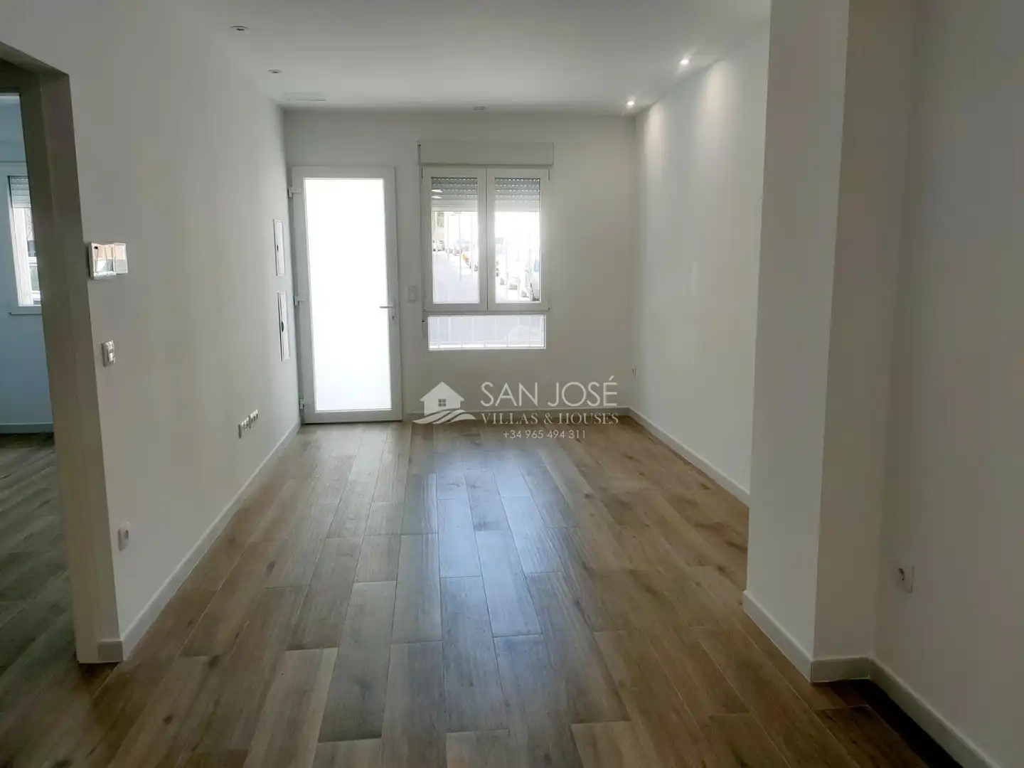 Wohnung zum Verkauf in Aspe mit Klimaanlage und Heizung