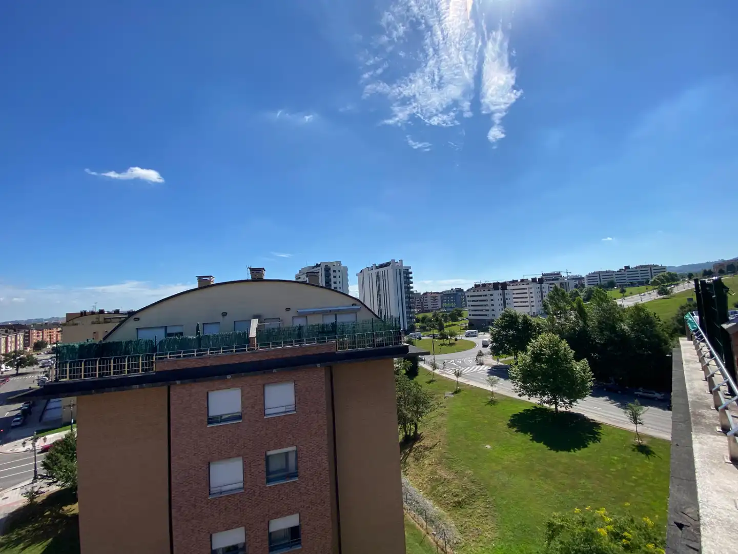 Vista exterior de Dúplex en venda en Oviedo  amb Calefacció i Terrassa