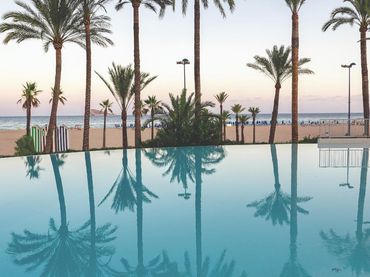 Apartamento con balcón en venta en Playa de Poniente