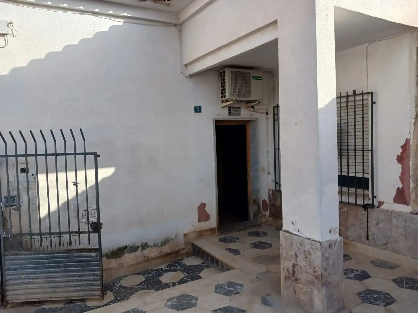 Adossat amb jardí en venda a Calle San José, imagen 2