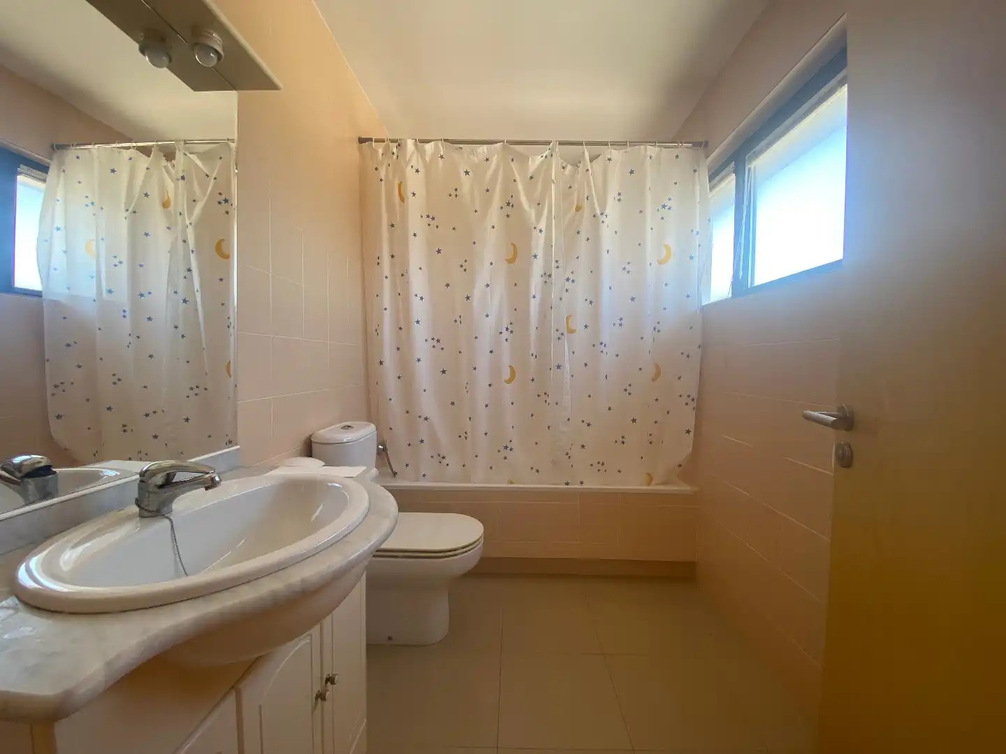 Baño de Casa o chalet en venta en Estépar con Calefacción, Jardín privado y Parquet