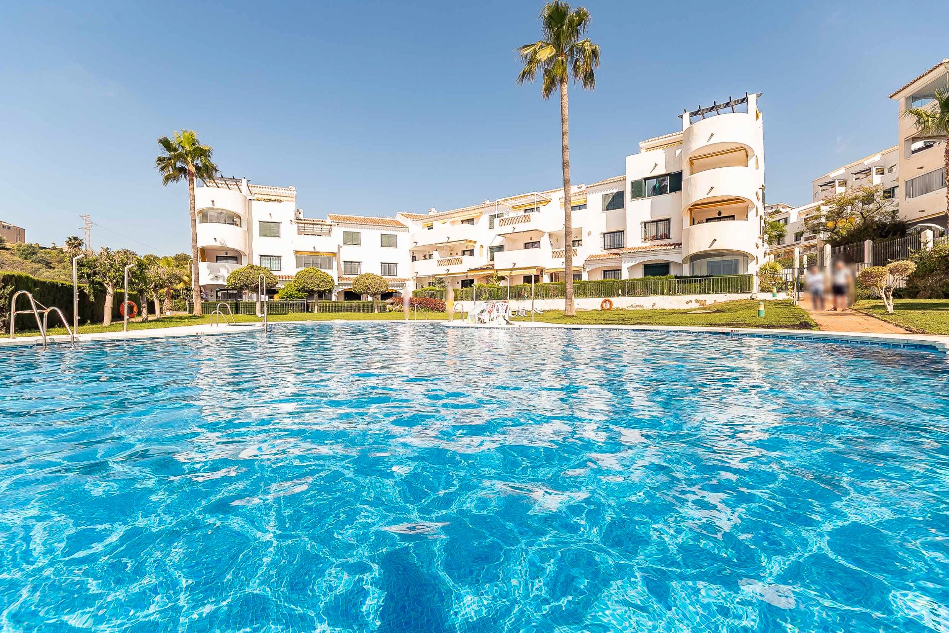 Piscina de Apartamento en venta en Benalmádena con Aire acondicionado, Terraza y Amueblado