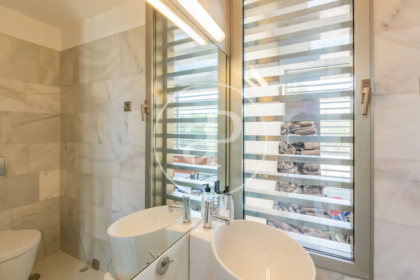 Bathroom of Houses for sale in Madrid  with Air Conditioner, Heating and Private garden
