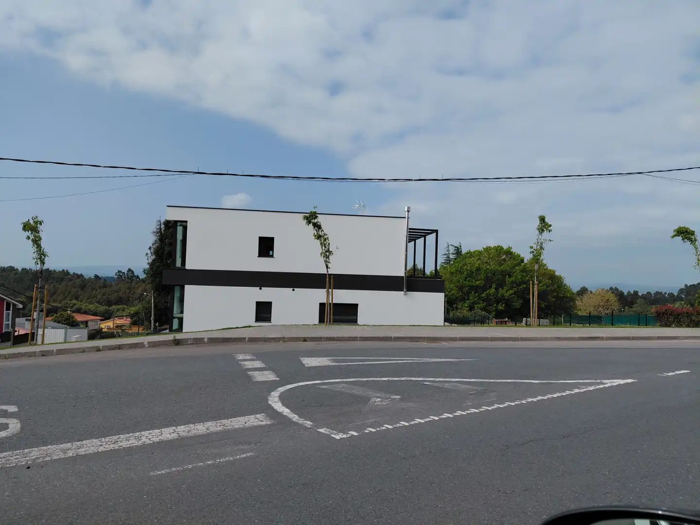 Vista exterior de Casa o xalet en venda en Oleiros amb Calefacció, Jardí privat i Parquet