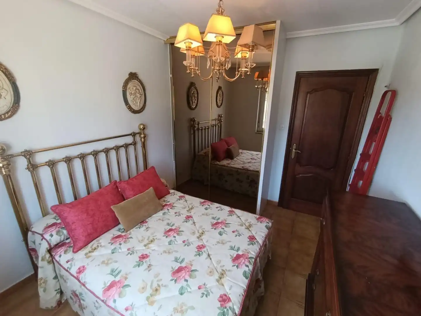 Bedroom of Flat for sale in Avilés  with Furnished
