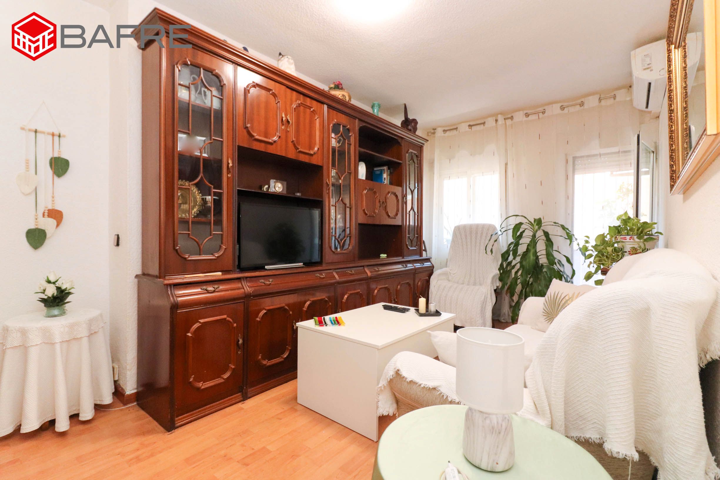 Living room of Flat for sale in  Madrid Capital  with Air Conditioner, Heating and Terrace