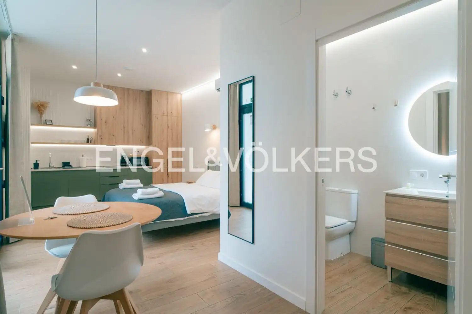 Habitación de Apartamento en venta en Valencia con Aire acondicionado, Calefacción y Amueblado