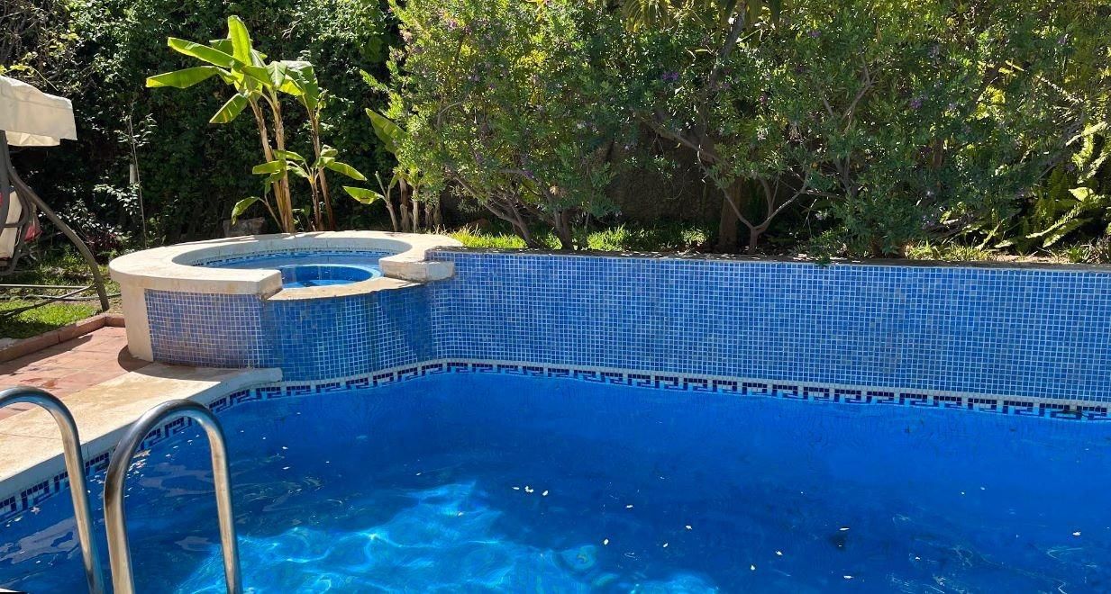 Piscina de Casa o chalet en venta en Rincón de la Victoria con Aire acondicionado, Calefacción y Jardín privado
