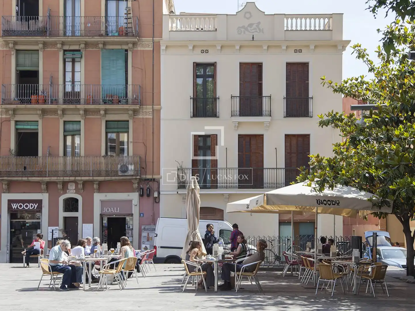 Vista exterior de Piso en venta en Barcelona con Calefacción, Amueblado y Balcón