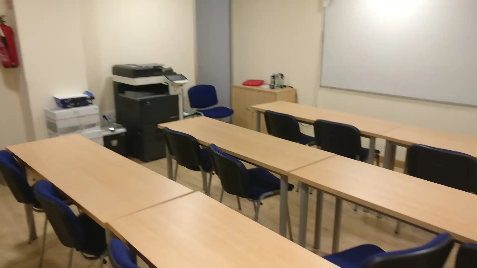 Büro zum Verkauf in Toledo mit Klimaanlage, Heizung und Abstellraum