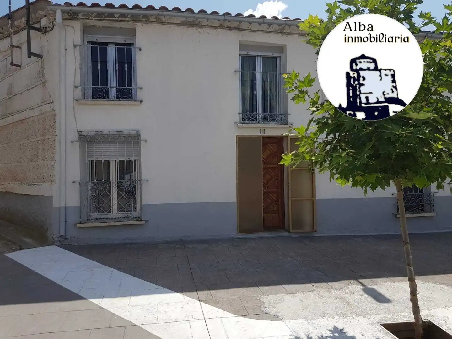 Houses for sale in Calle Salas Pombo, 2, Éjeme