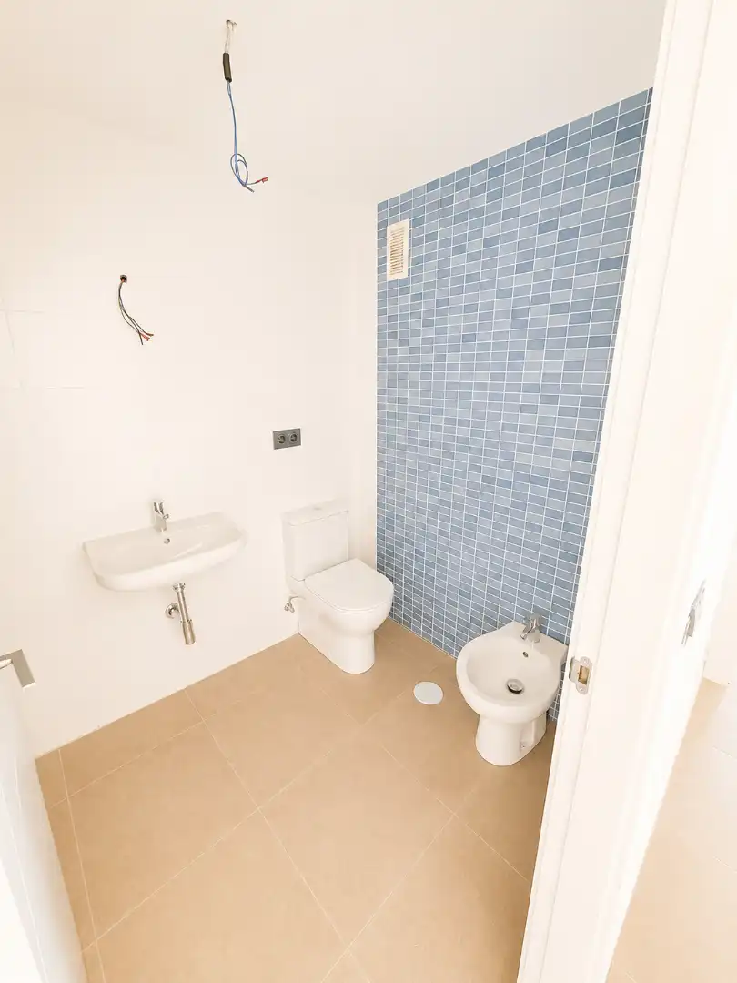 Baño de Piso en venta en Alcantarilla con Aire acondicionado, Trastero y Balcón