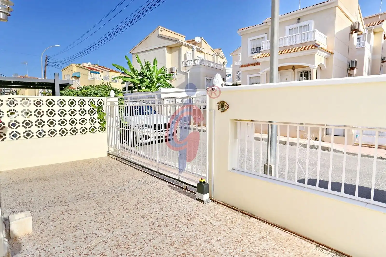 Vista exterior de Casa o xalet en venda en San Fulgencio amb Aire condicionat, Calefacció i Jardí privat