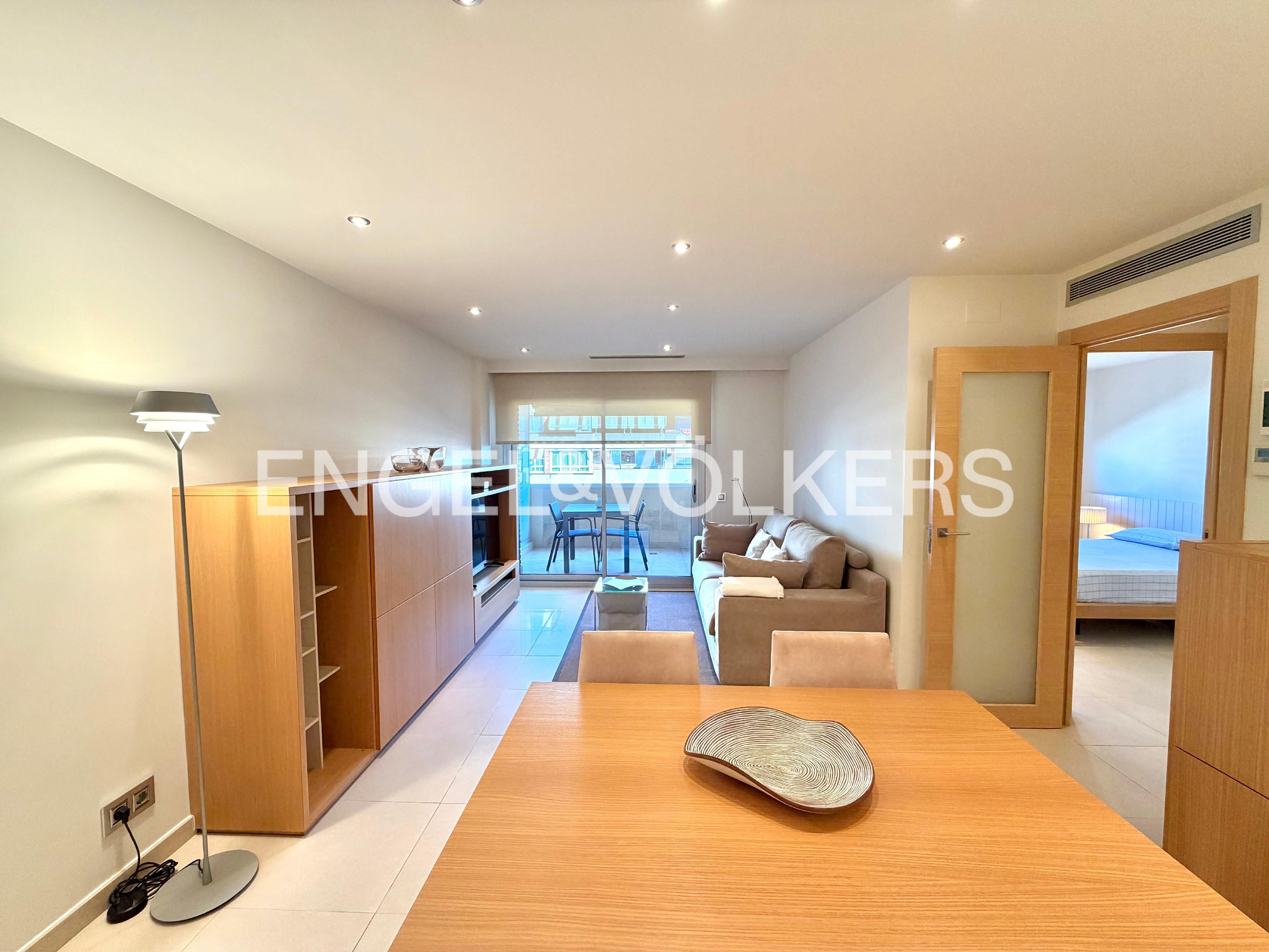 Exterior view of Apartment to rent in  Barcelona Capital  with Air Conditioner, Heating and Private garden