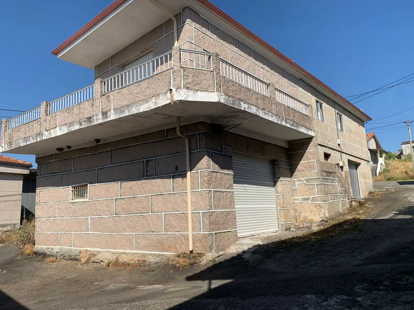 Vista exterior de Finca rústica en venta en Cualedro con Calefacción, Terraza y Amueblado