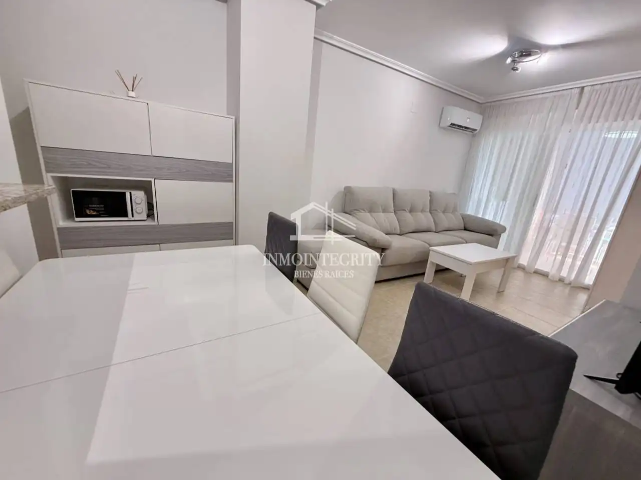 Apartamento con piscina en venta en Avenida Central 14, imagen 12