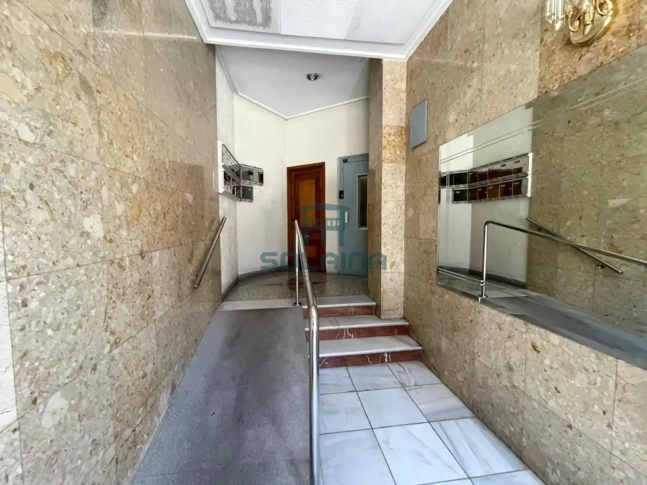 Piso en venta en Ourense Capital  con Calefacción y Balcón