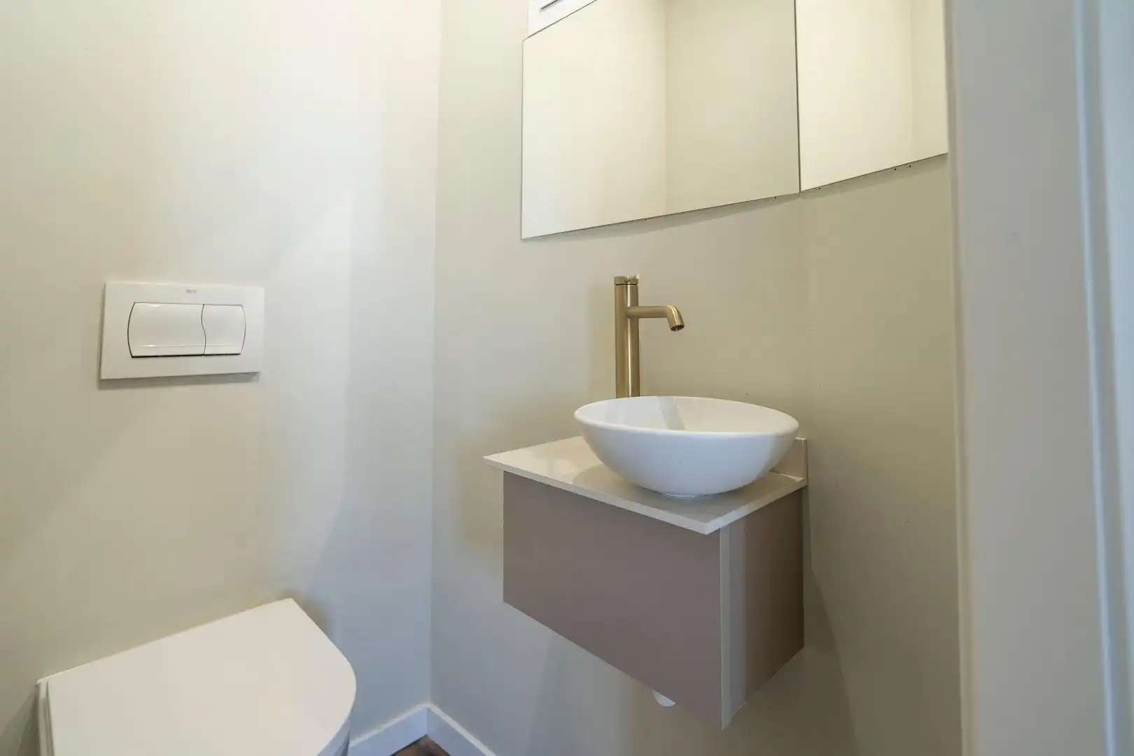 Bathroom of Attic for rent in Valencia  with Air Conditioner, Heating and Terrace