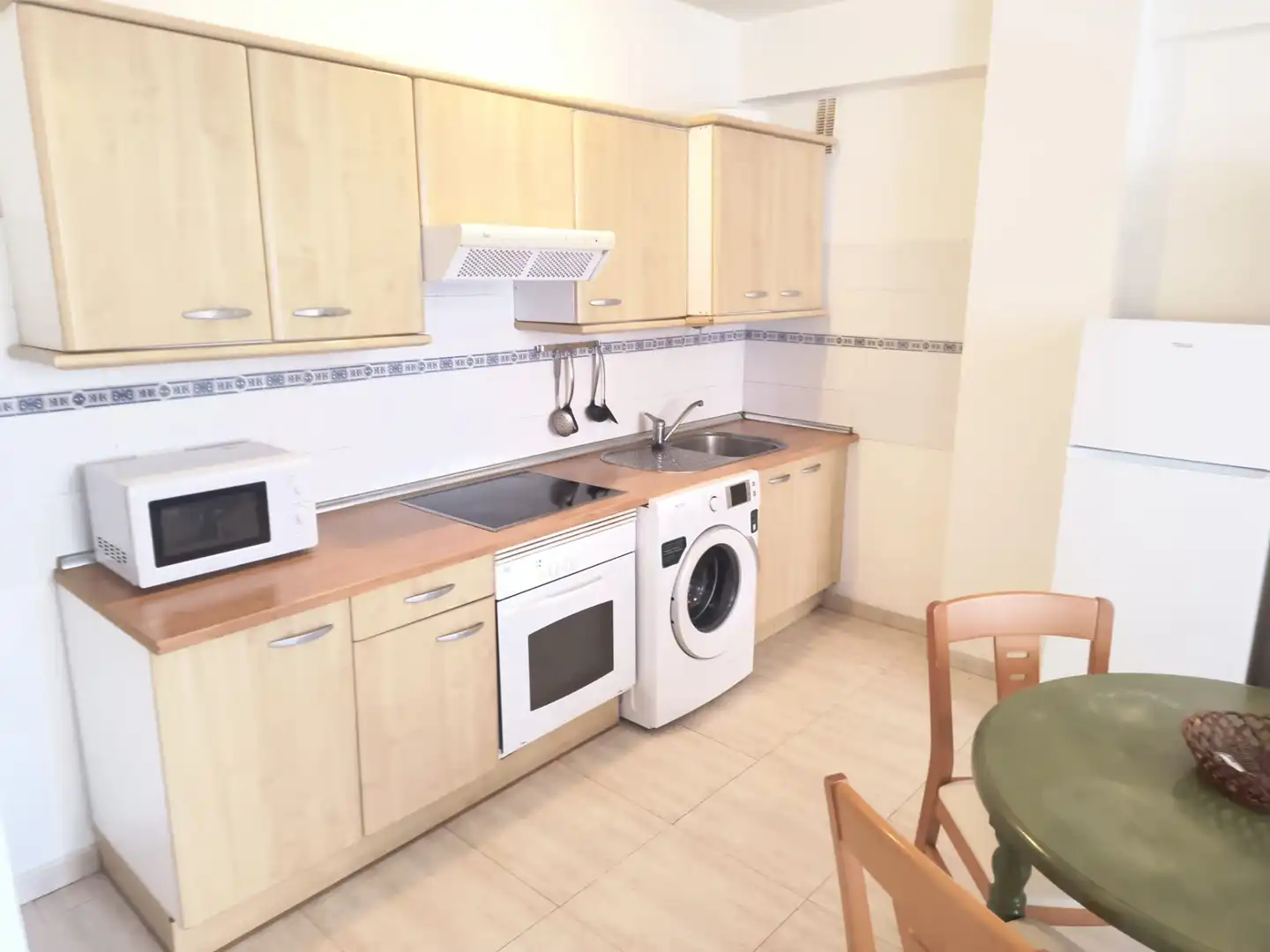 Küche von Wohnung zum Verkauf in Puerto de la Cruz mit Möbliert, Ofen und Fernseher