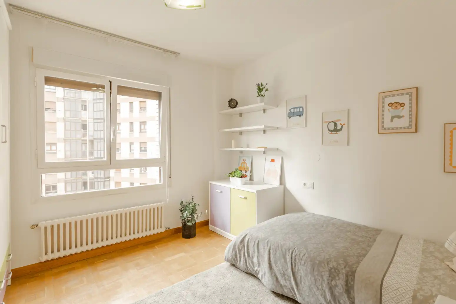 Bedroom of Flat for sale in  Pamplona / Iruña  with Heating, Parquet flooring and Terrace