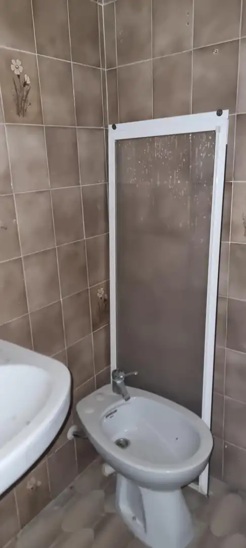 Bany de Pis en venda en Yecla amb Terrassa i Balcó