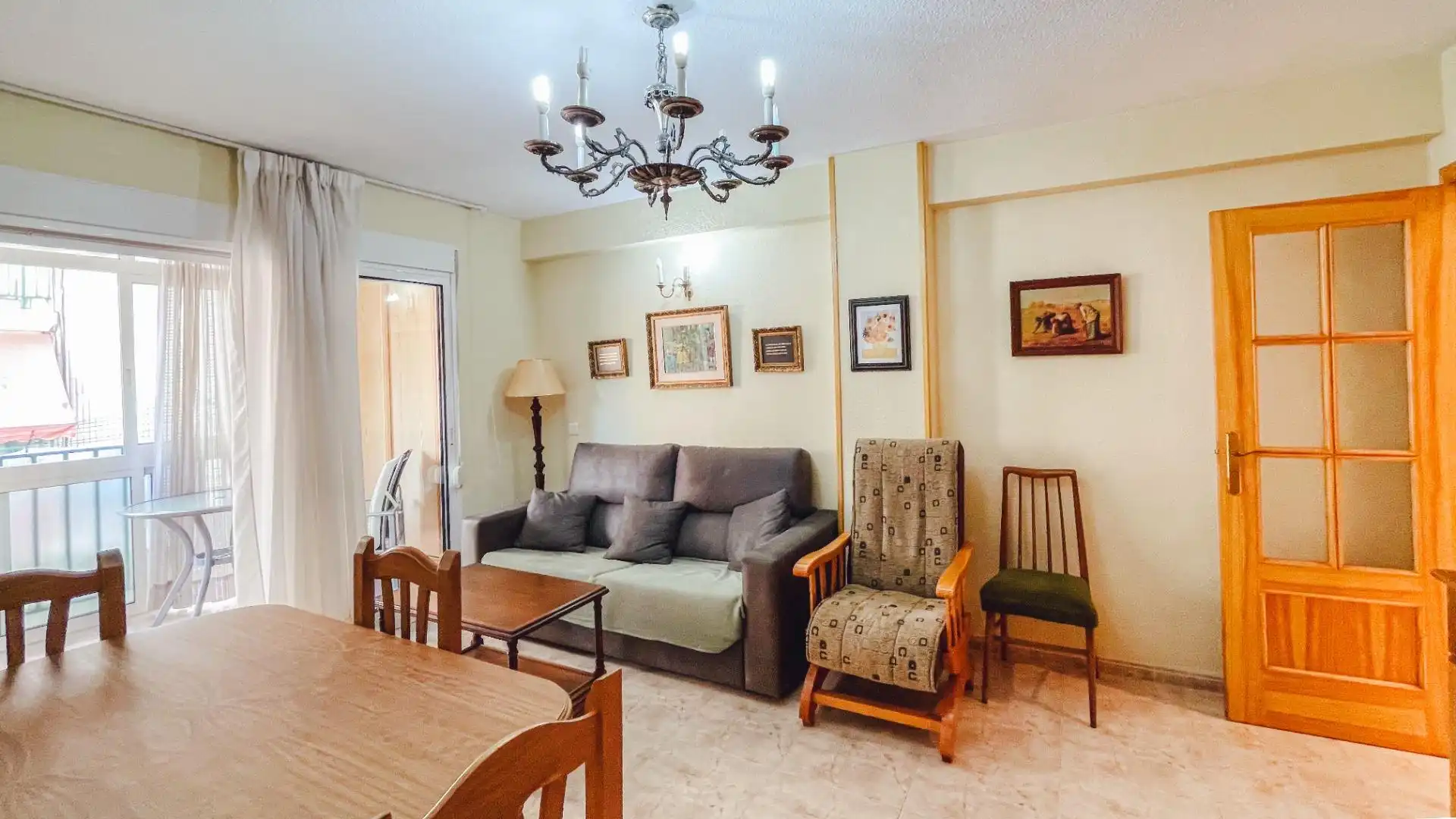 Sala de estar de Piso en venta en Benidorm con Aire acondicionado y Balcón