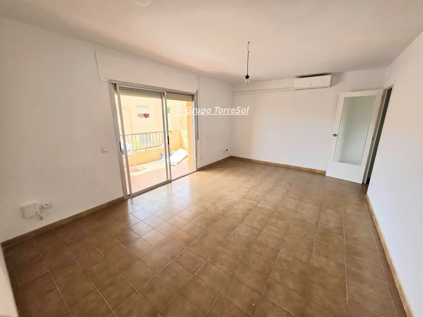 Piso en venta en Torredembarra con Aire acondicionado, Calefacción y Terraza