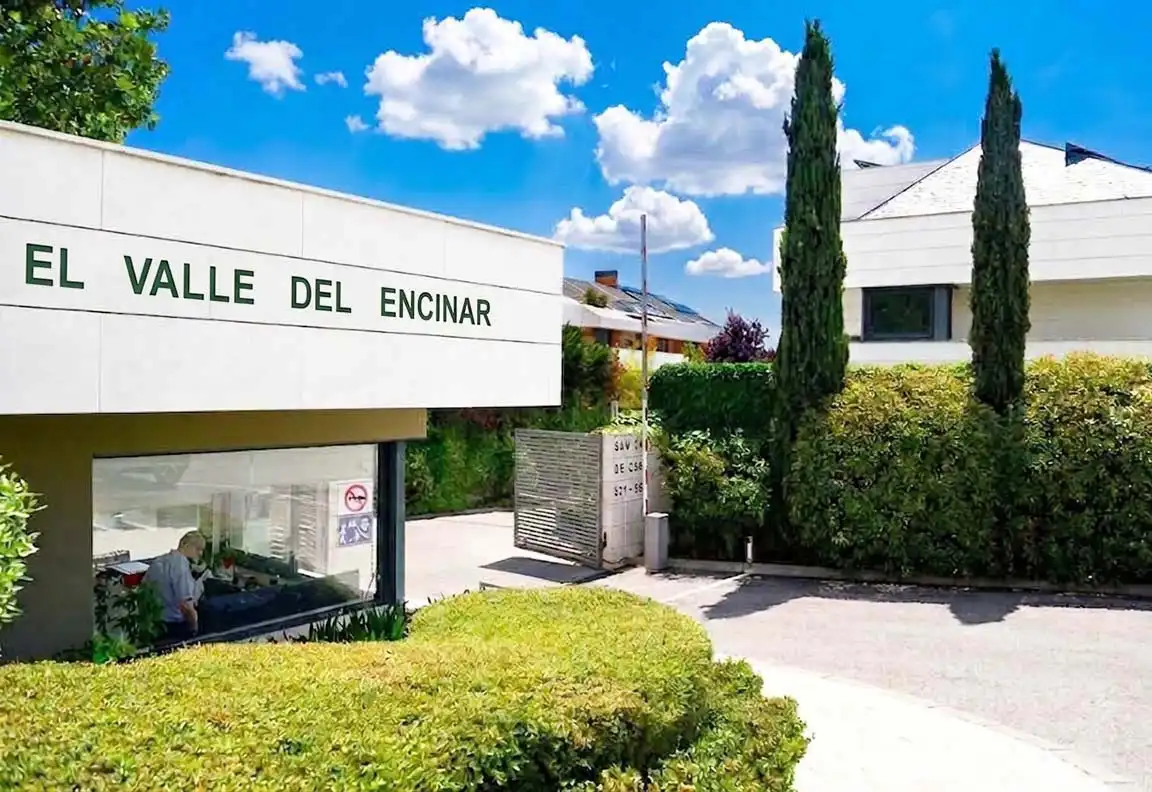 Maison jumelée avec piscine à louer à Calle de San Enrique de Ossó 535, imagen 40