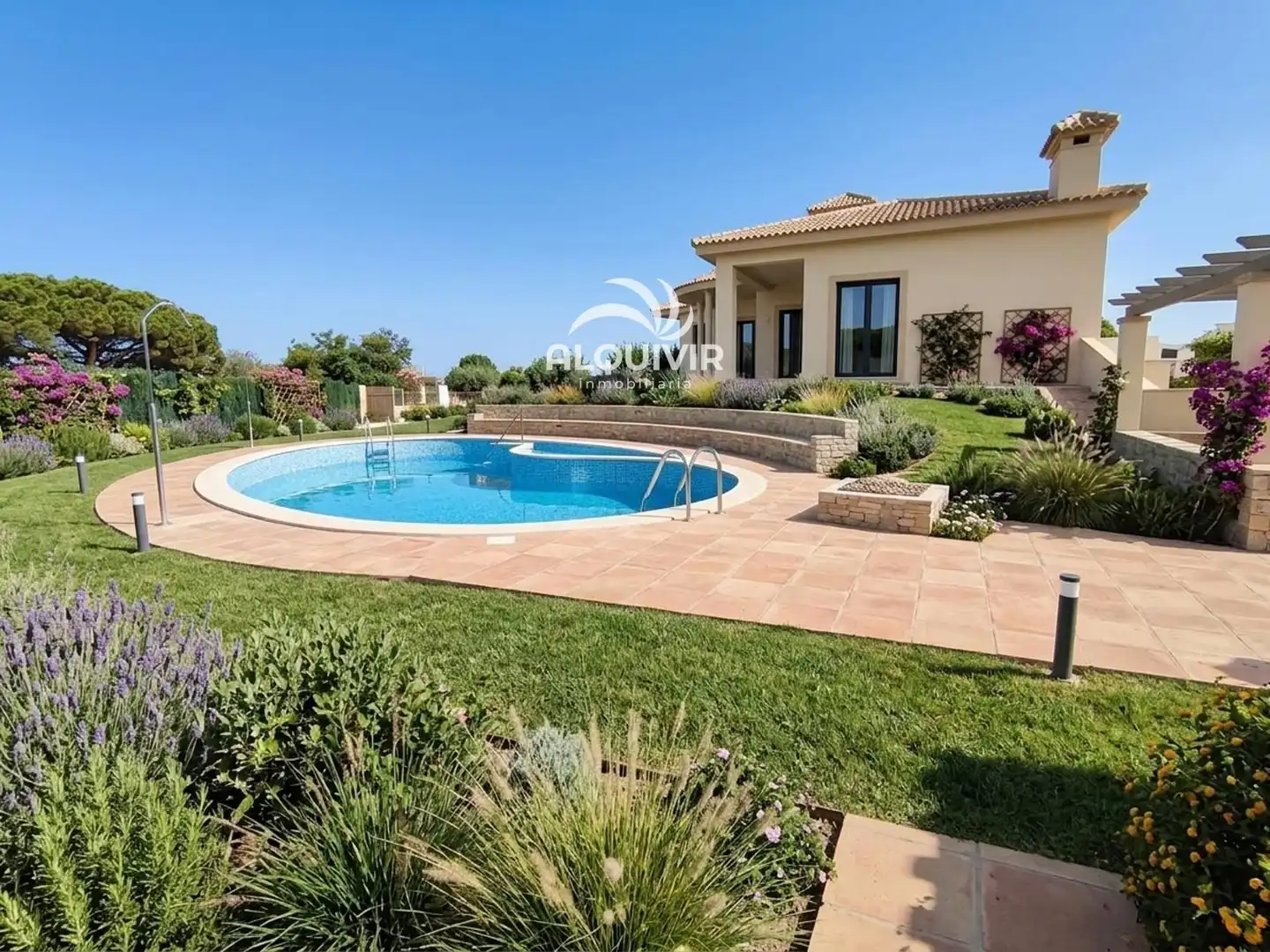 Chalet con piscina en venta en Sector C, imagen 4