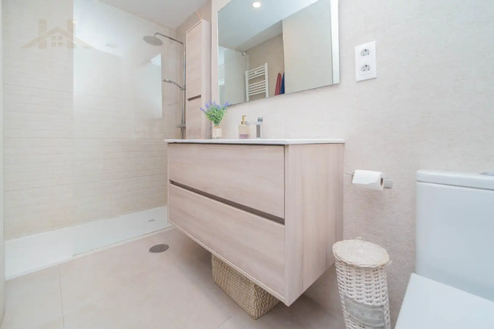 Baño de Planta baja en venta en Parque Oeste - Fuente Cisneros