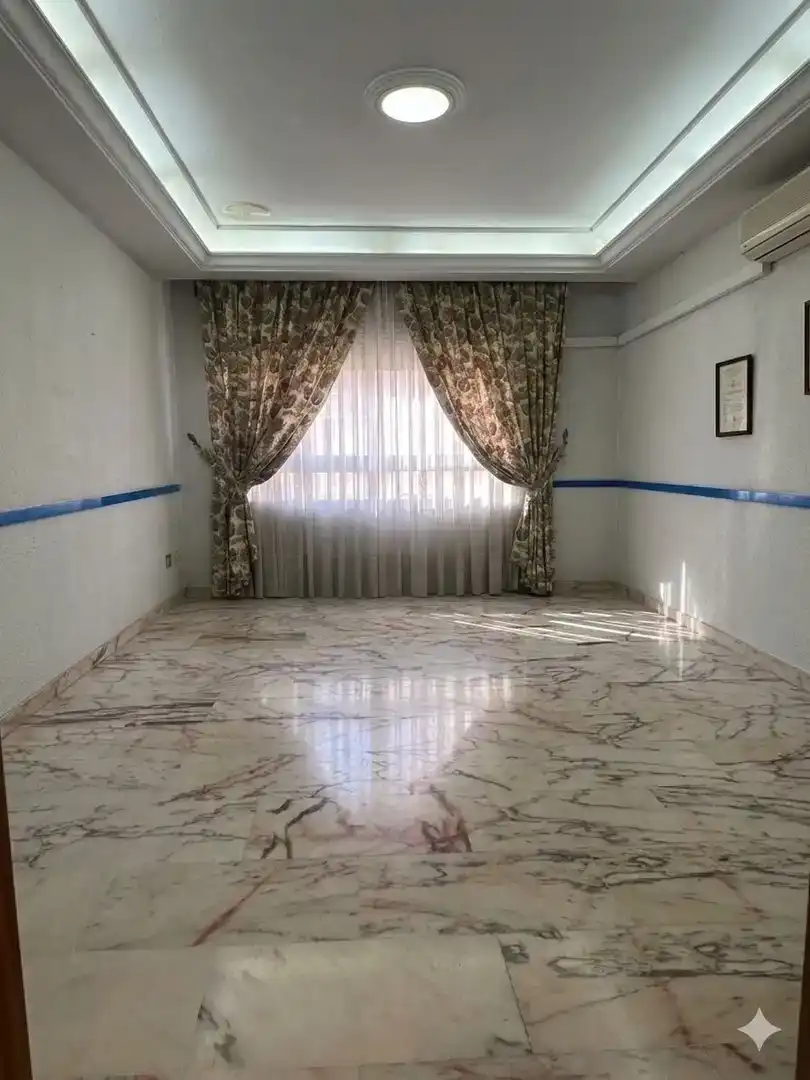 Sala d'estar de Pis en venda en  Jaén Capital amb Aire condicionat